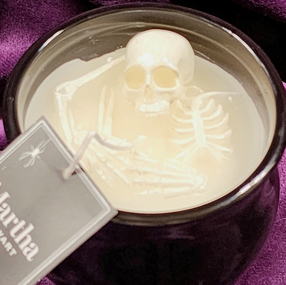 Martha Stewart Cauldron Candle w/Skeleton Skull & Bones Body Inside Halloween - Picture 3 of 3